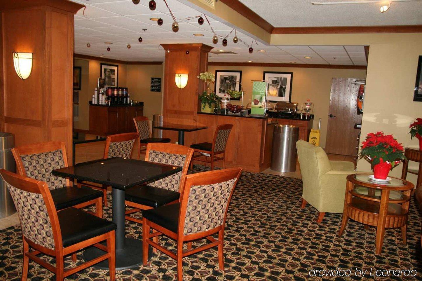 Hampton Inn Detroit Northville Restaurace fotografie