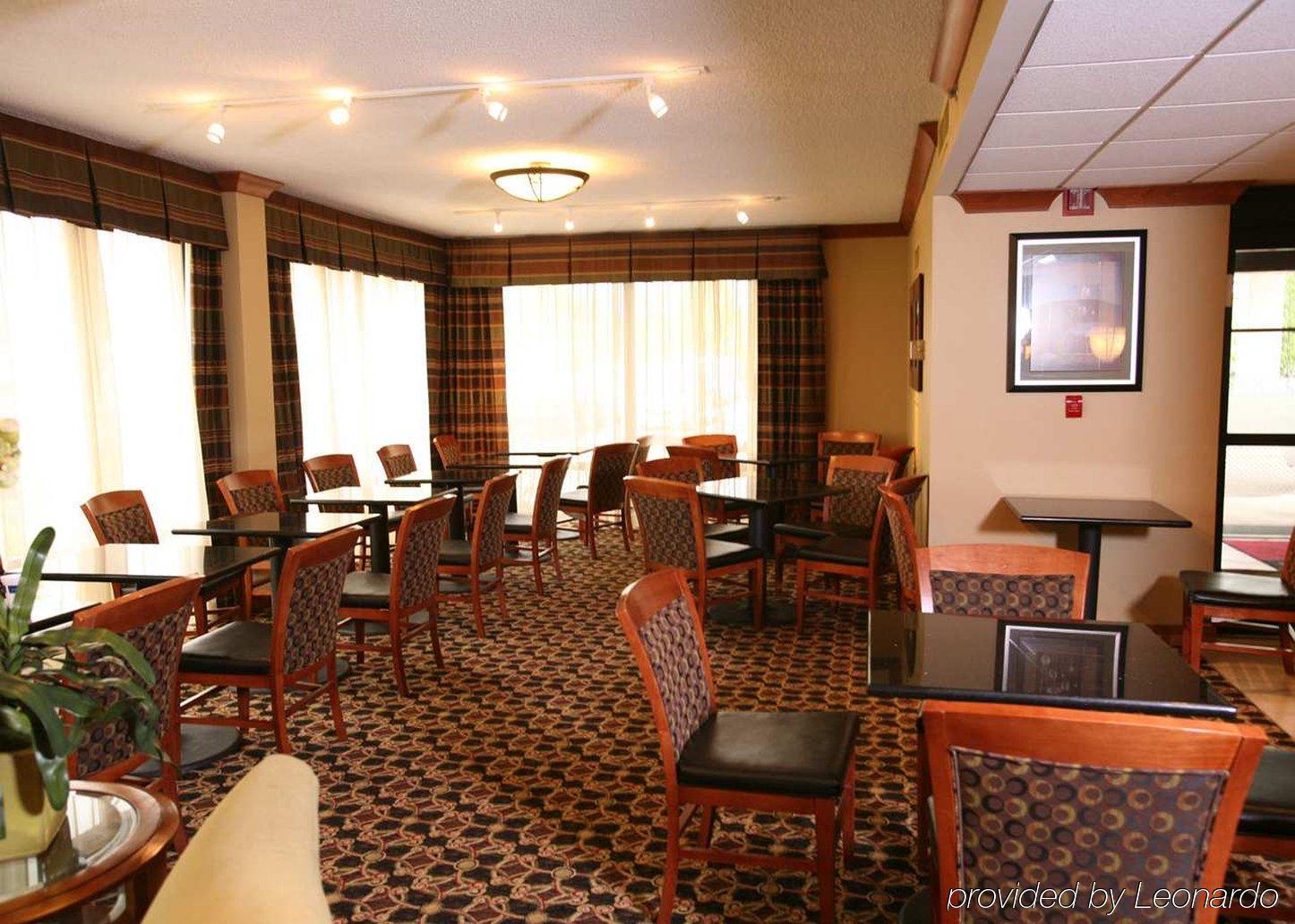 Hampton Inn Detroit Northville Restaurace fotografie