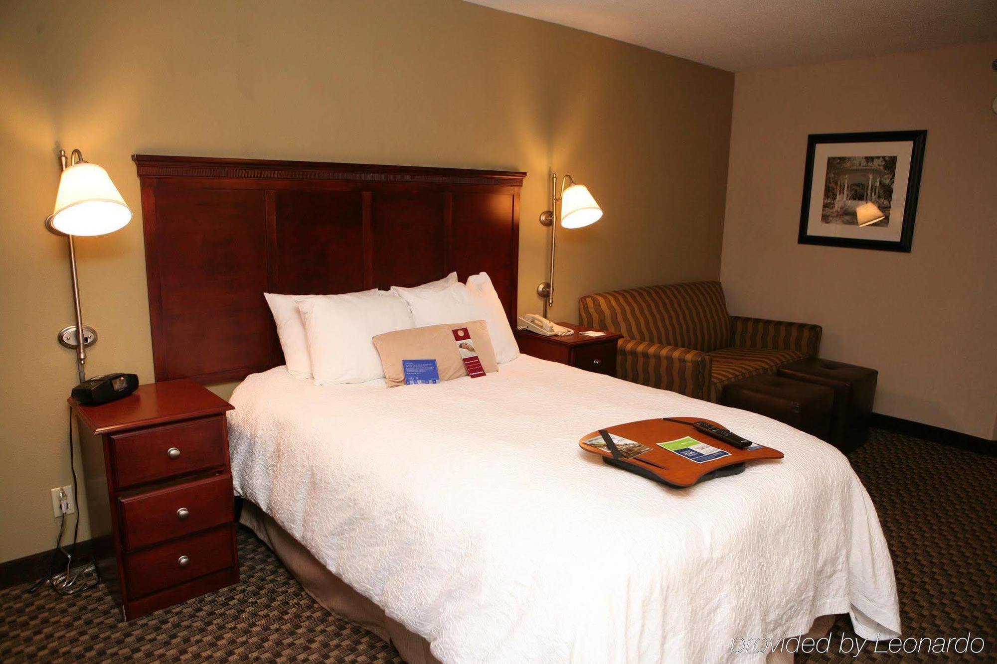 Hampton Inn Detroit Northville Pokoj fotografie