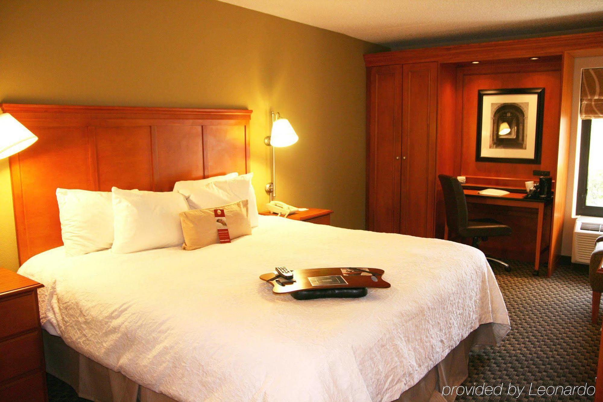 Hampton Inn Detroit Northville Pokoj fotografie