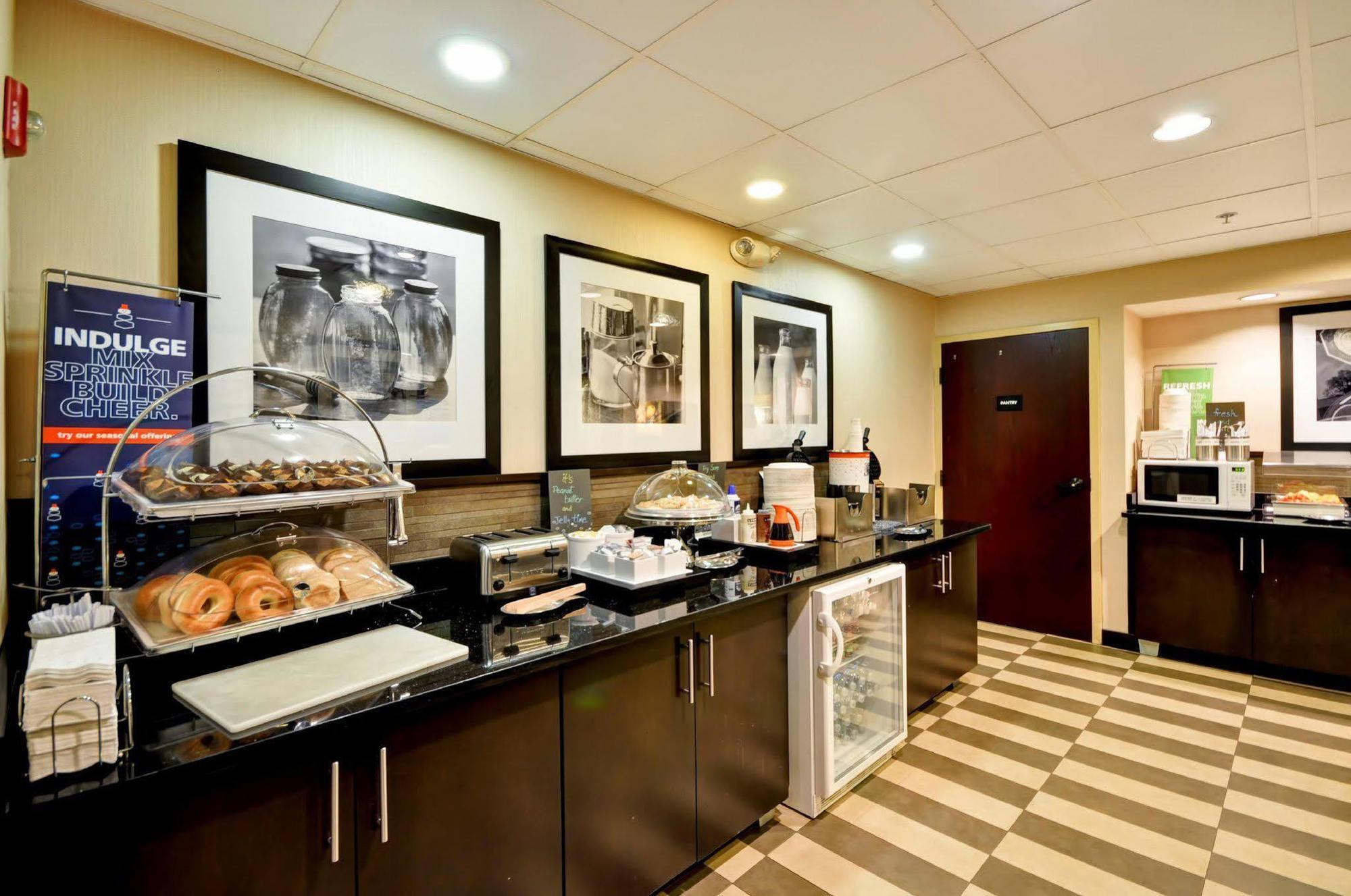 Hampton Inn Detroit Northville Exteriér fotografie